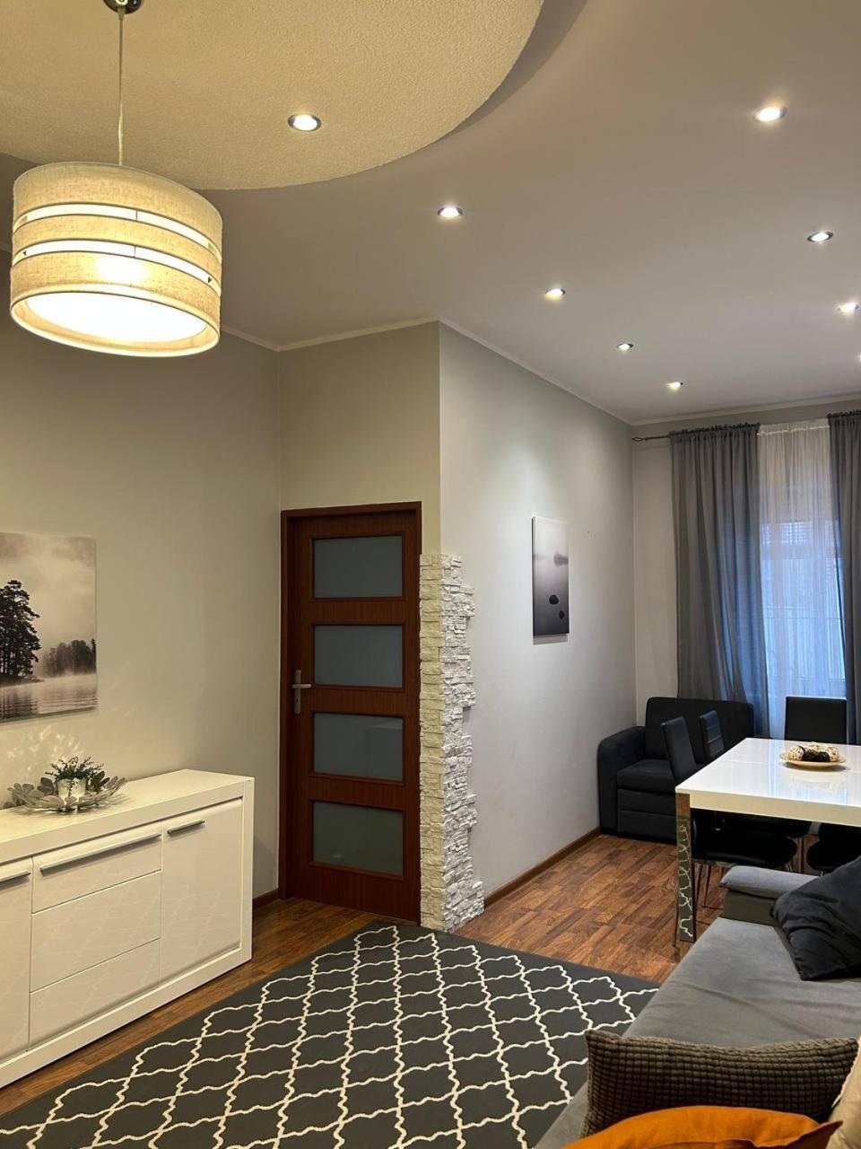 Big Apart - Rynek 8 - Nice View - 3 Rooms - 9 People Wrocław Zewnętrze zdjęcie